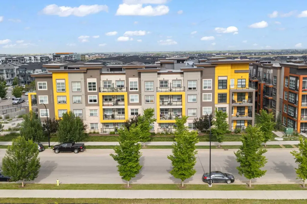 19661 40 Street SE Calgary AB T3M 3H3