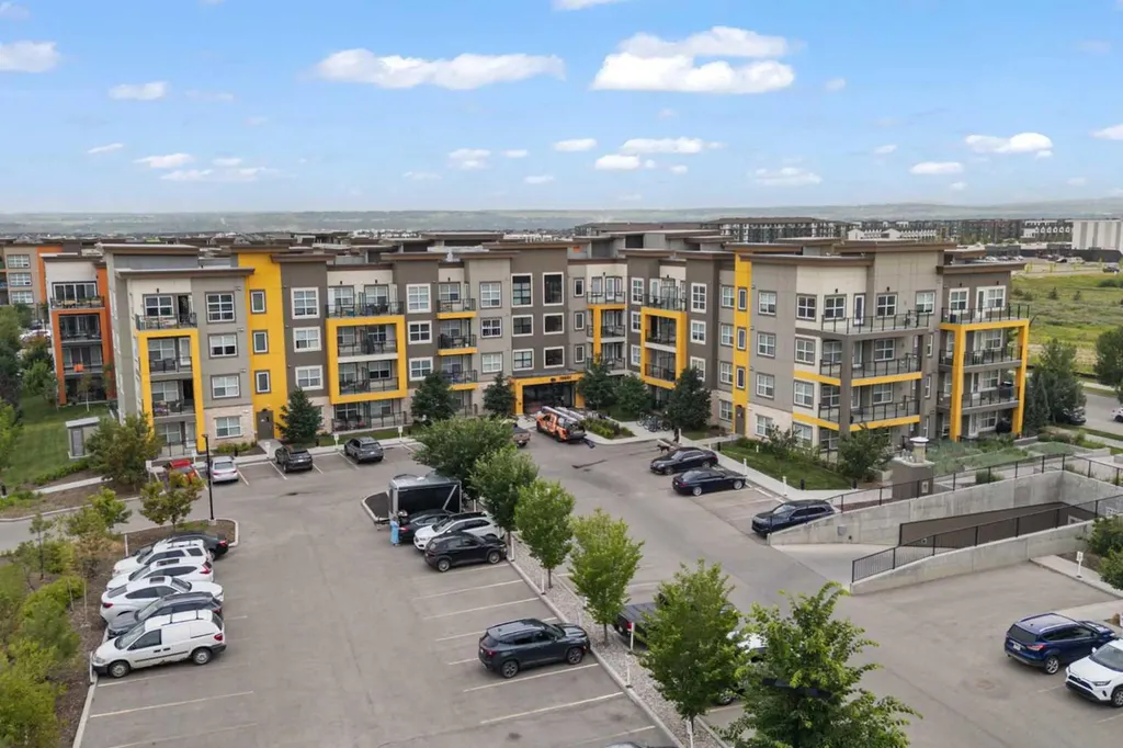 19661 40 Street SE Calgary AB T3M 3H3