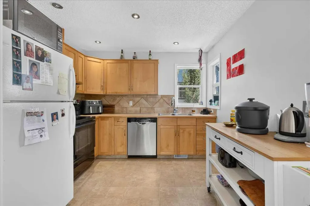 137 Bridlewood Lane SW Calgary AB T2Y 3X8