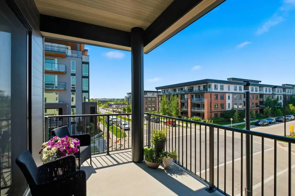 275 Lebel Crescent NW Calgary AB T3B 6L5