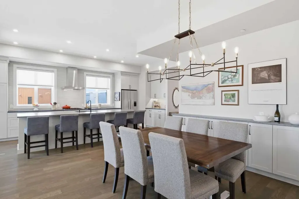275 Lebel Crescent NW Calgary AB T3B 6L5