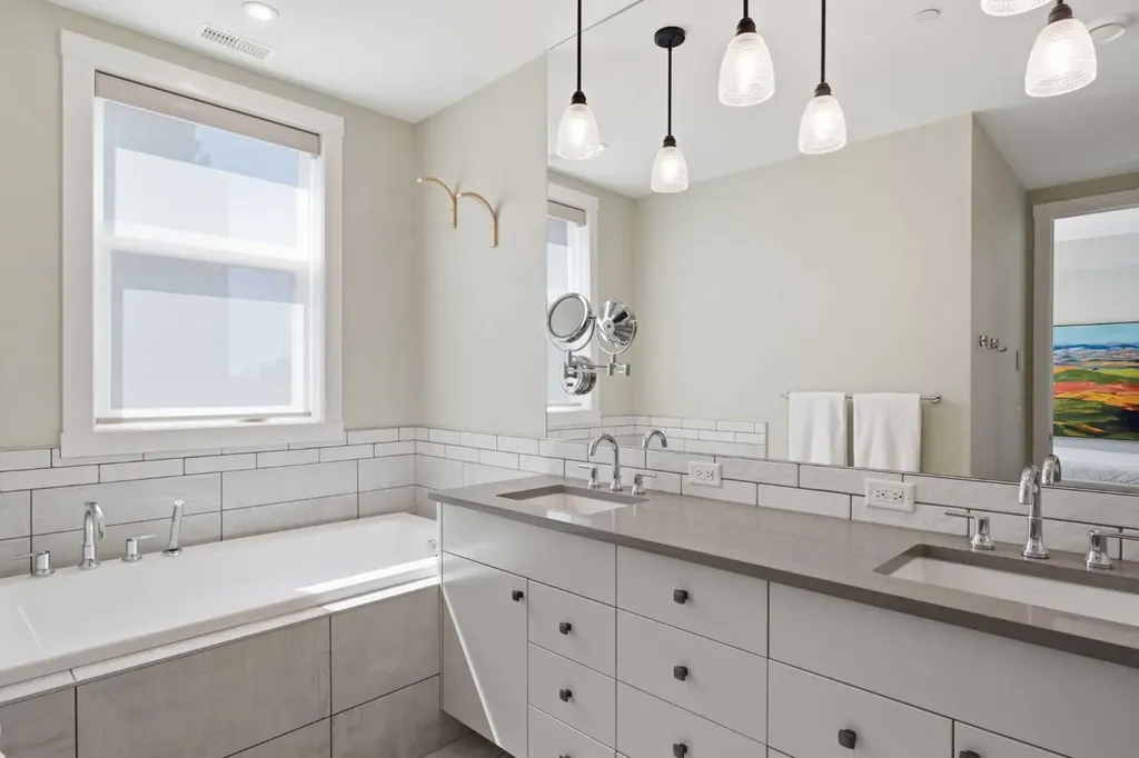 275 Lebel Crescent NW Calgary AB T3B 6L5
