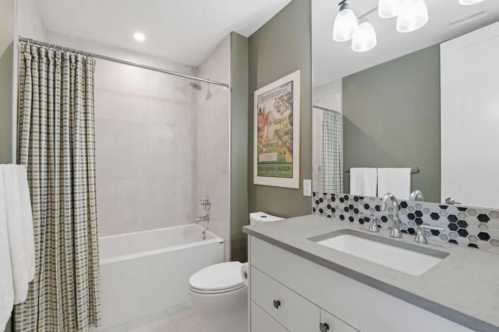 275 Lebel Crescent NW Calgary AB T3B 6L5