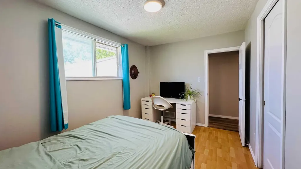 460 3 Avenue West Drumheller AB T0J 0Y2