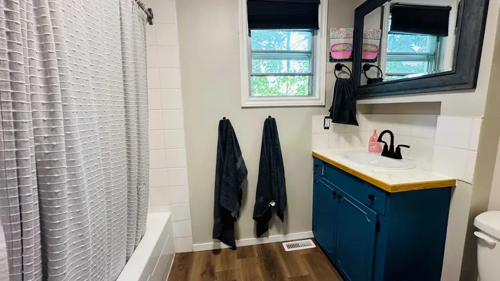 460 3 Avenue West Drumheller AB T0J 0Y2