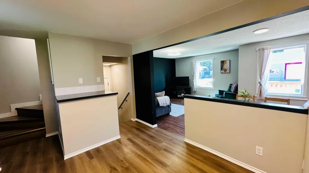 460 3 Avenue West Drumheller AB T0J 0Y2