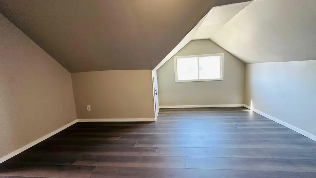 460 3 Avenue West Drumheller AB T0J 0Y2
