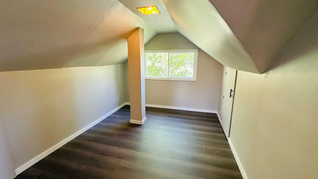 460 3 Avenue West Drumheller AB T0J 0Y2