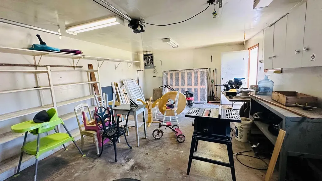 460 3 Avenue West Drumheller AB T0J 0Y2