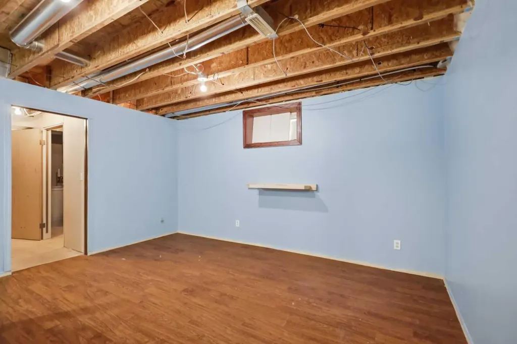 4808 Landsdown Avenue Blackfalds AB T0M 0J0