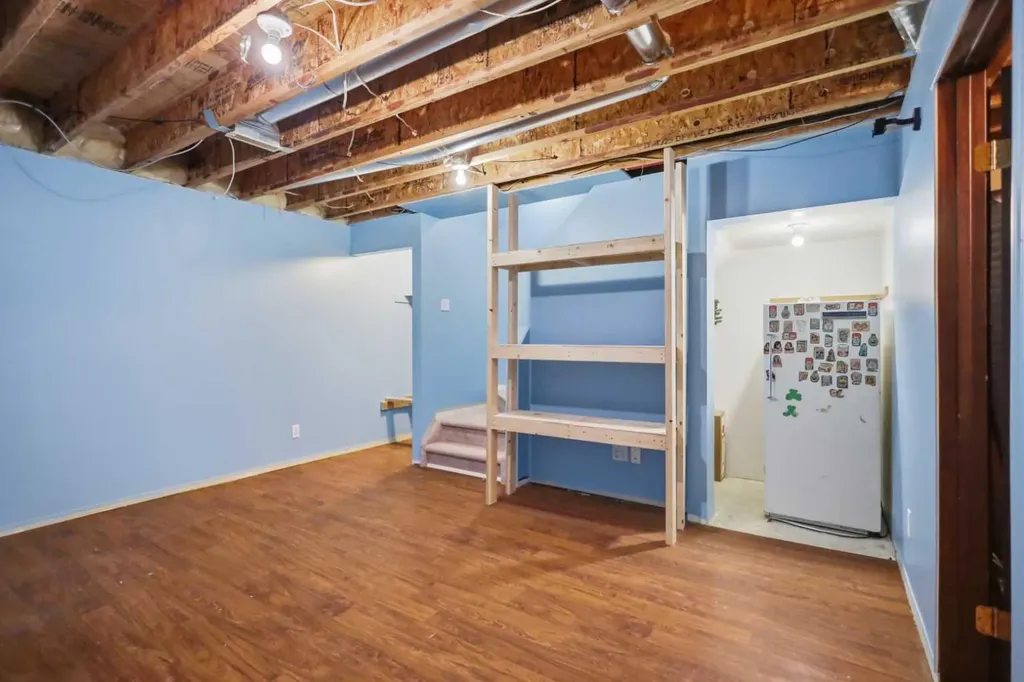 4808 Landsdown Avenue Blackfalds AB T0M 0J0