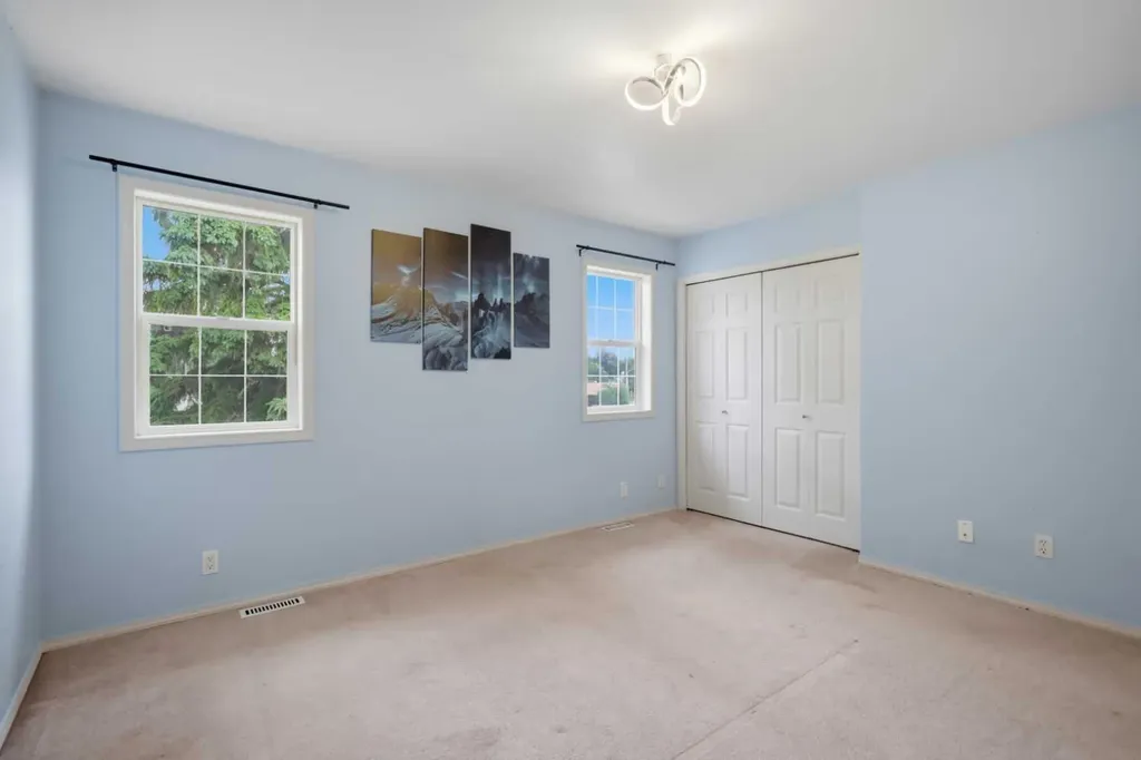 4808 Landsdown Avenue Blackfalds AB T0M 0J0