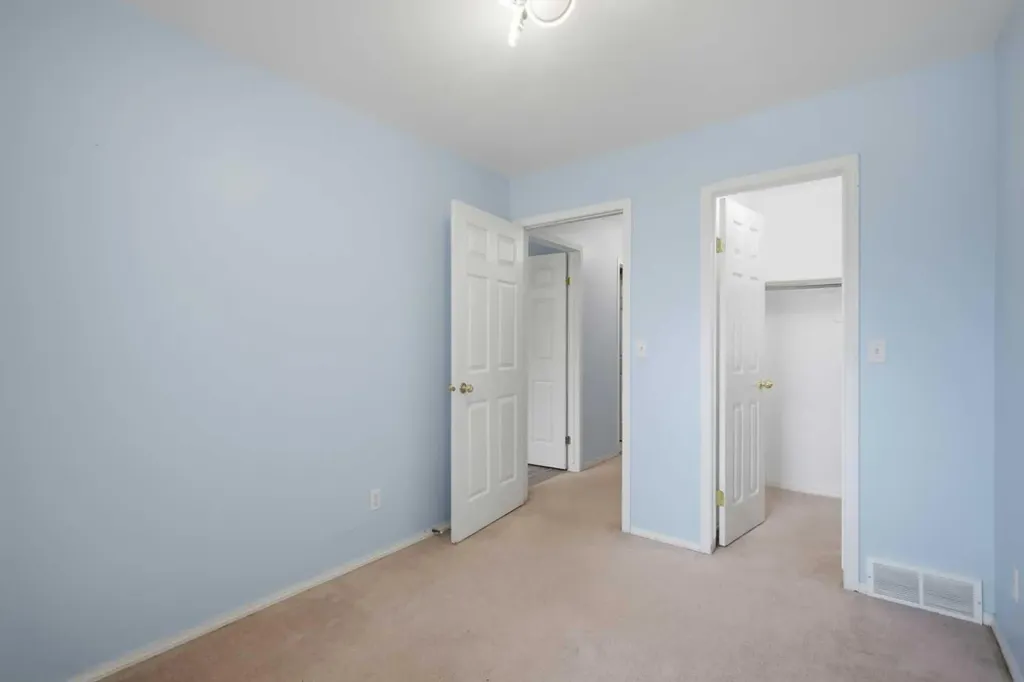 4808 Landsdown Avenue Blackfalds AB T0M 0J0