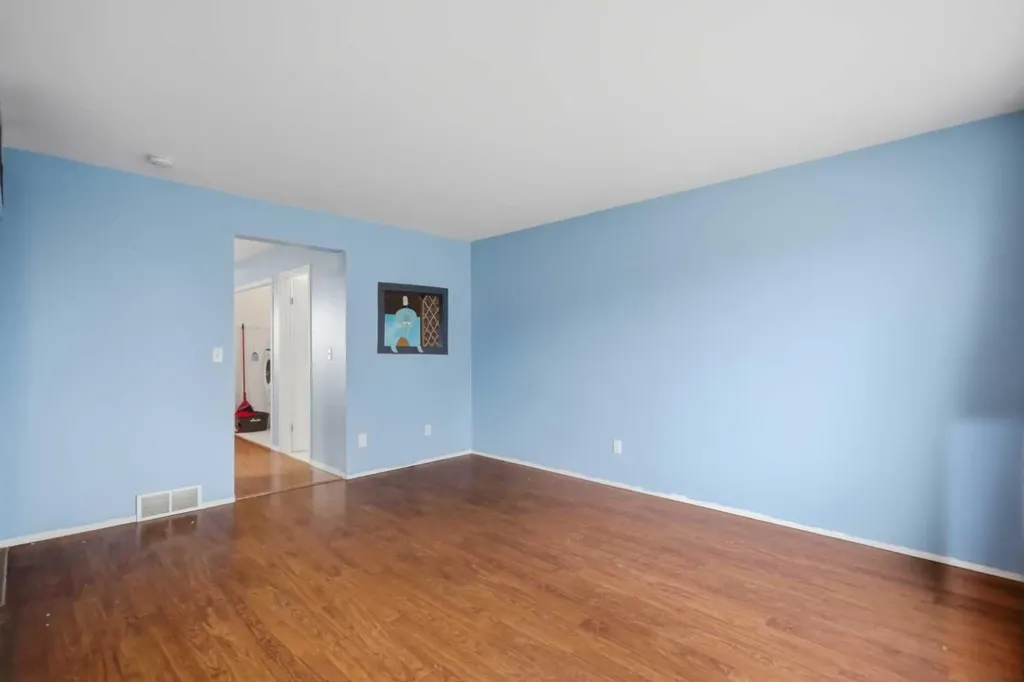 4808 Landsdown Avenue Blackfalds AB T0M 0J0