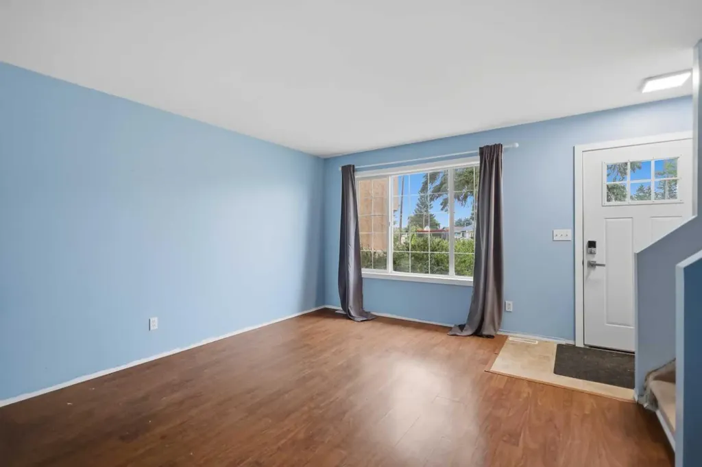 4808 Landsdown Avenue Blackfalds AB T0M 0J0