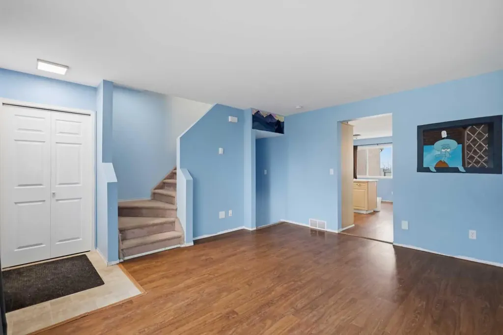 4808 Landsdown Avenue Blackfalds AB T0M 0J0