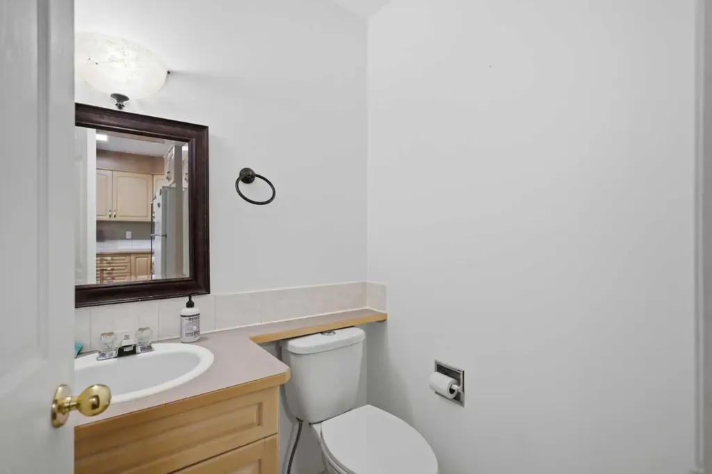 4808 Landsdown Avenue Blackfalds AB T0M 0J0