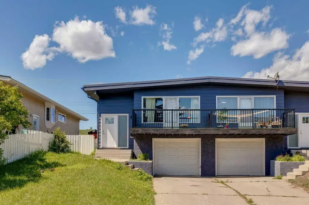 6717 - 6719 Huntsbay Road NW Calgary AB T2K4R2