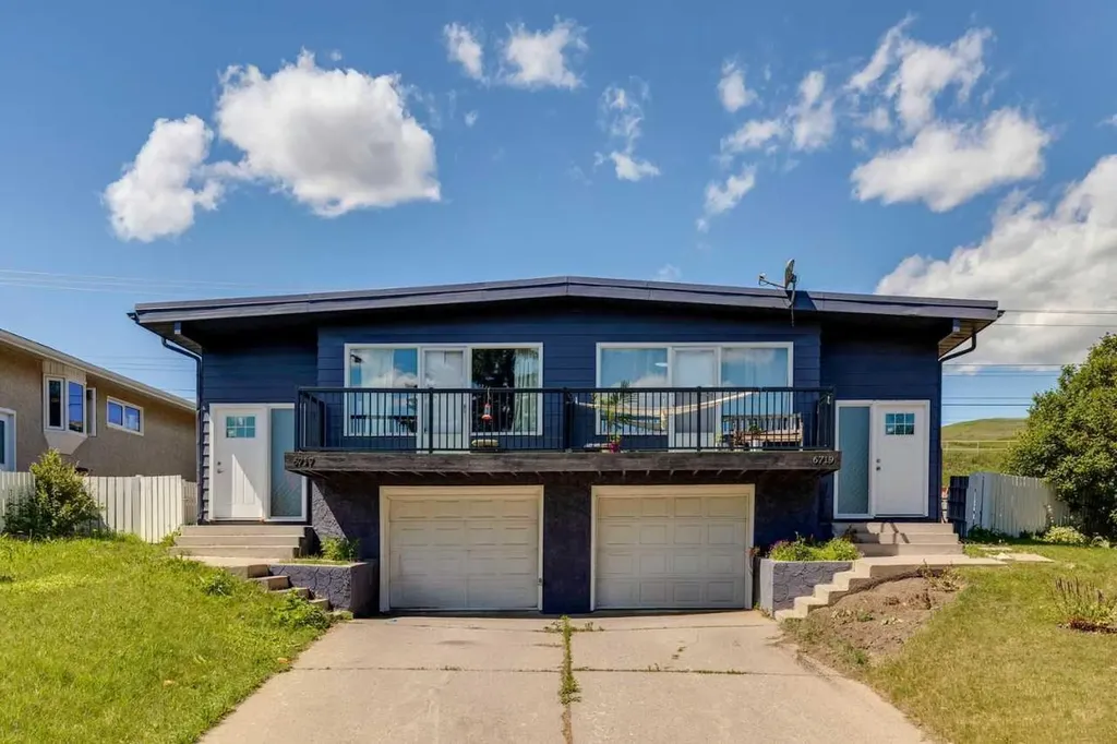 6717 - 6719 Huntsbay Road NW Calgary AB T2K4R2