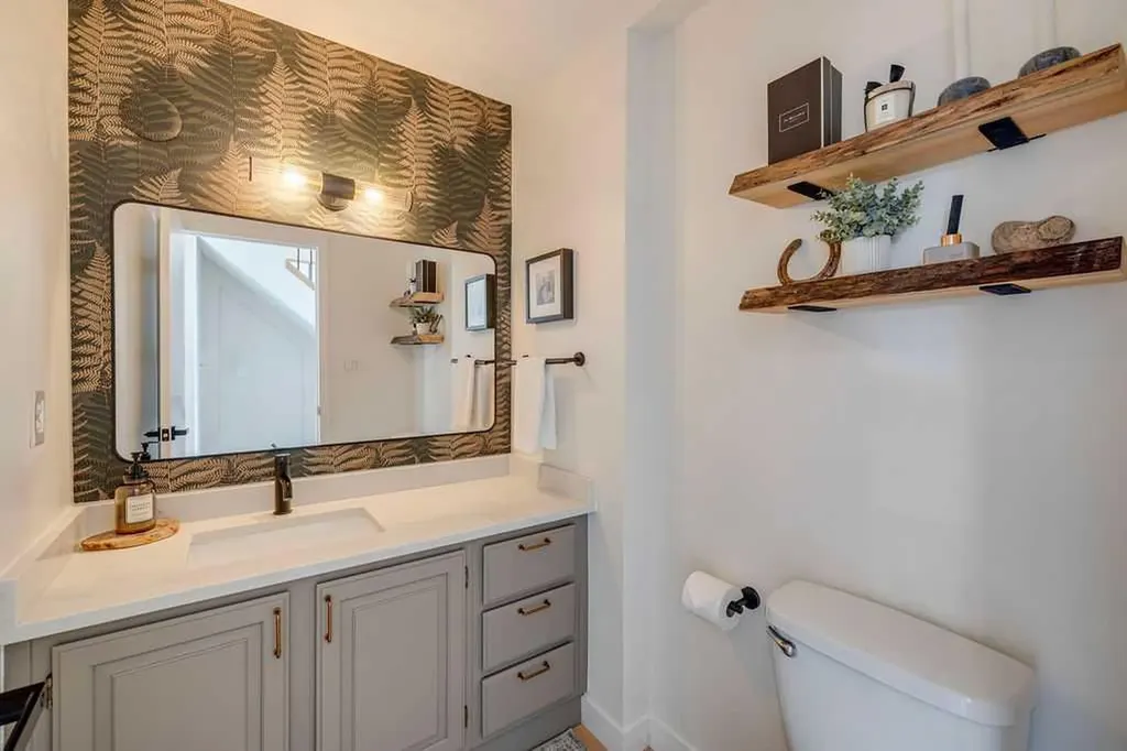 23 Woodgrove Crescent SW Calgary AB t2w3y9