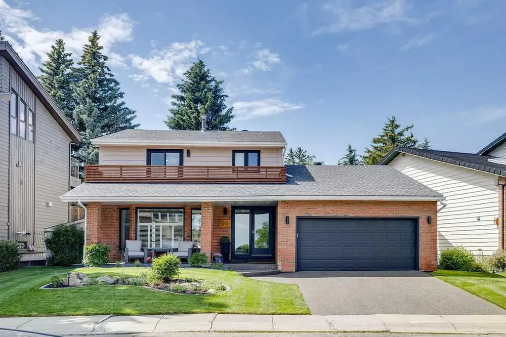 23 Woodgrove Crescent SW Calgary AB t2w3y9