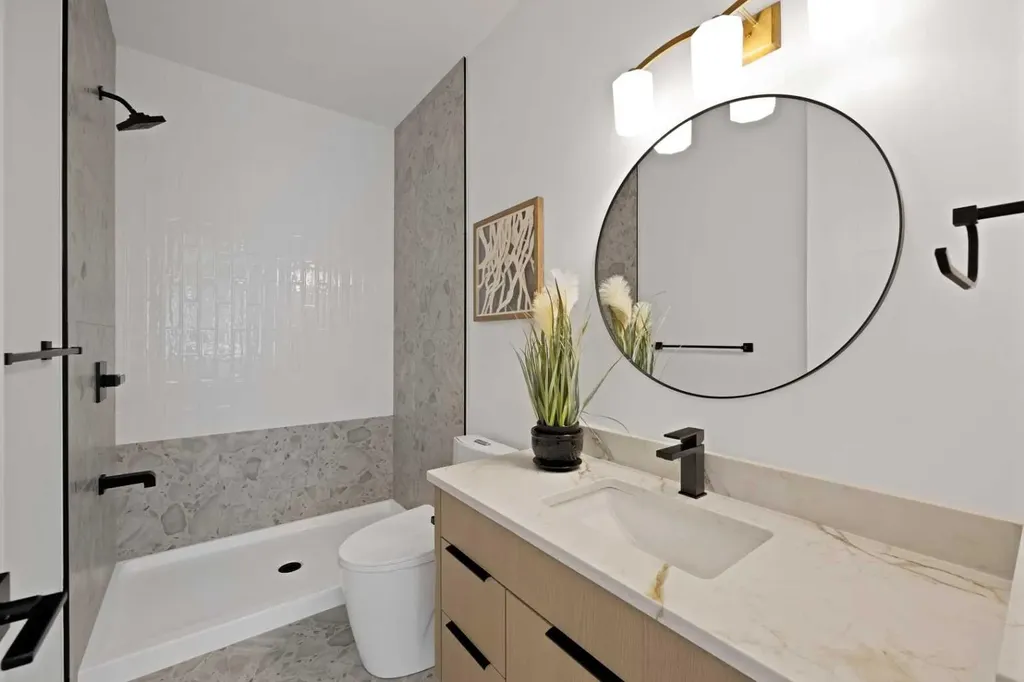530 Waterford Rise Chestermere AB T1X 3B5