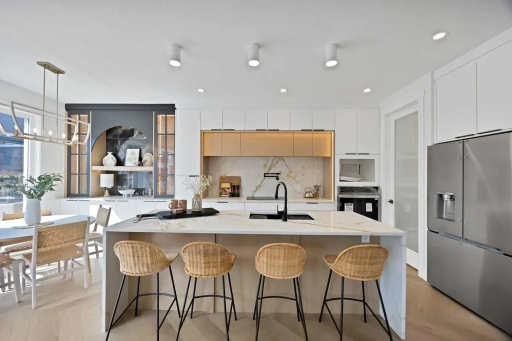 530 Waterford Rise Chestermere AB T1X 3B5