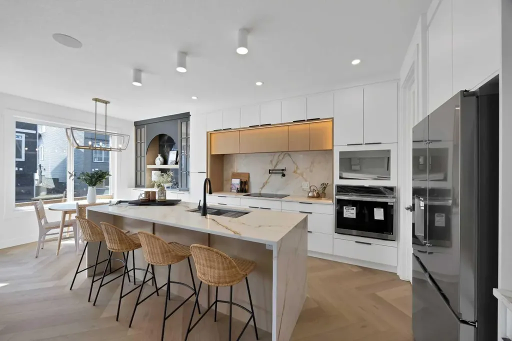 530 Waterford Rise Chestermere AB T1X 3B5
