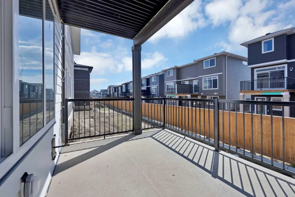 530 Waterford Rise Chestermere AB T1X 3B5