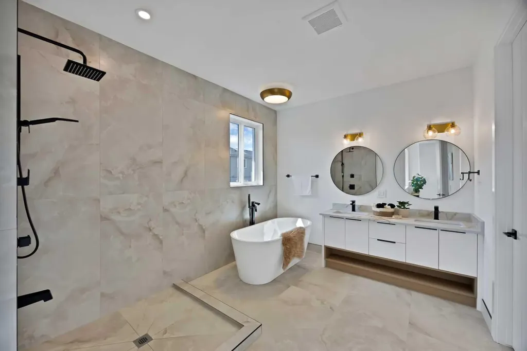 530 Waterford Rise Chestermere AB T1X 3B5