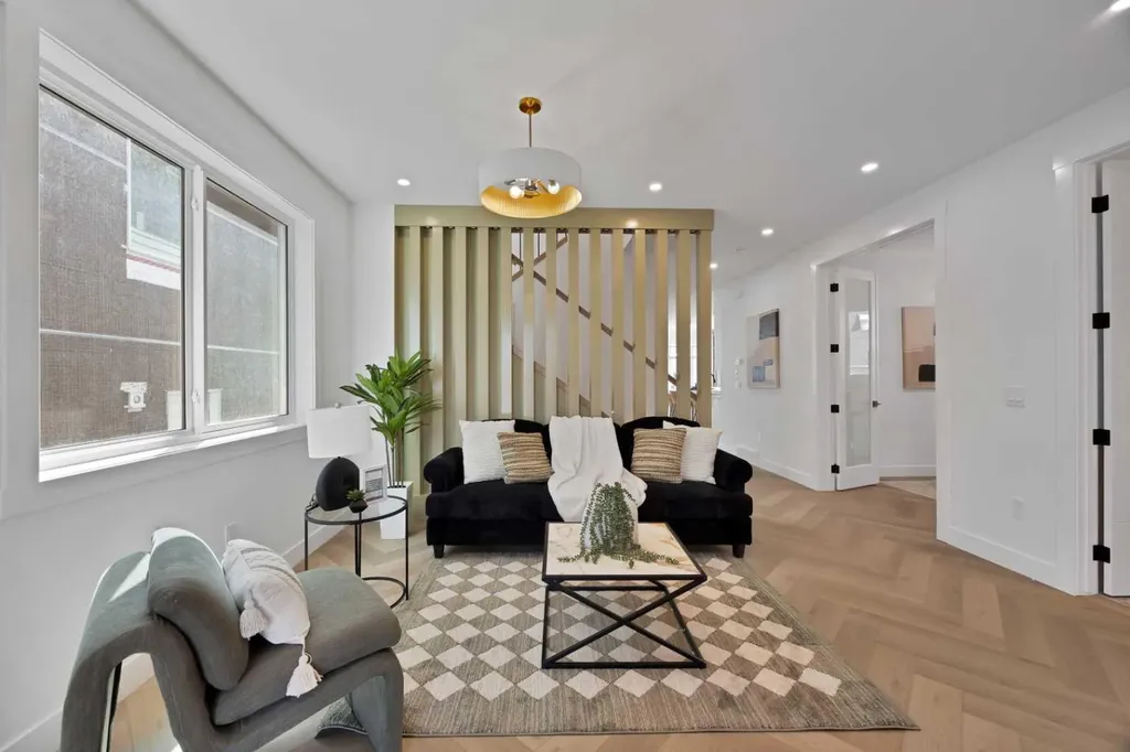 530 Waterford Rise Chestermere AB T1X 3B5