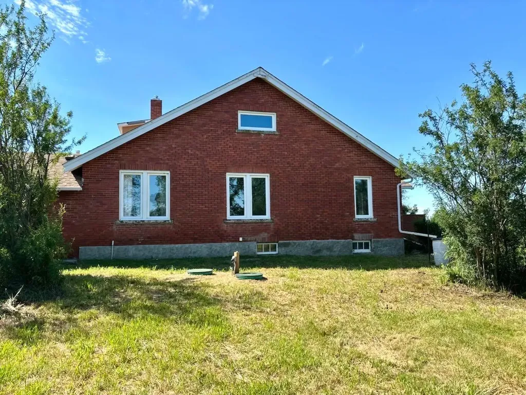 594238 104 Street E Rural Foothills County AB T0L0P0
