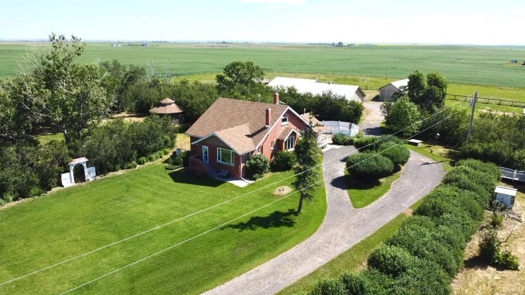 594238 104 Street E Rural Foothills County AB T0L0P0
