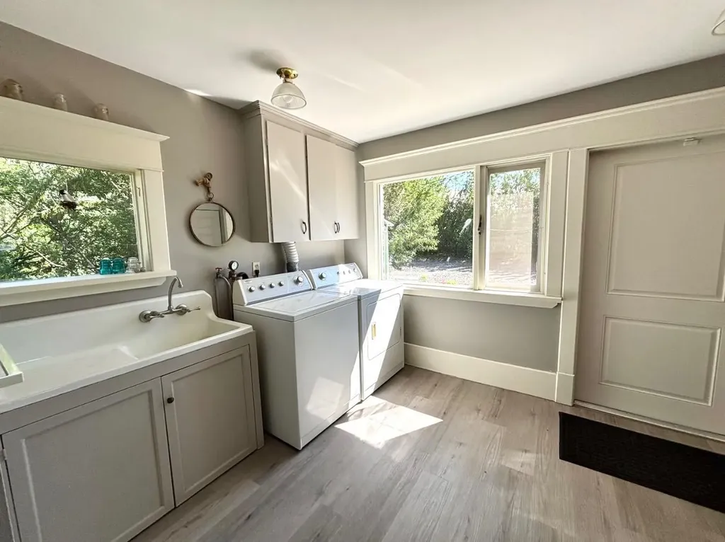 594238 104 Street E Rural Foothills County AB T0L0P0