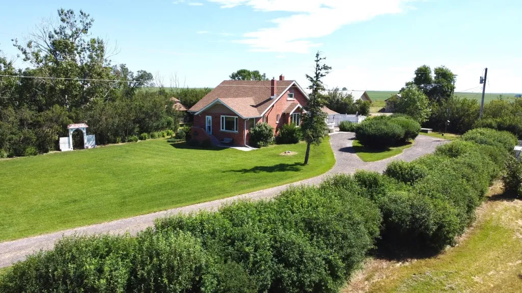 594238 104 Street E Rural Foothills County AB T0L0P0