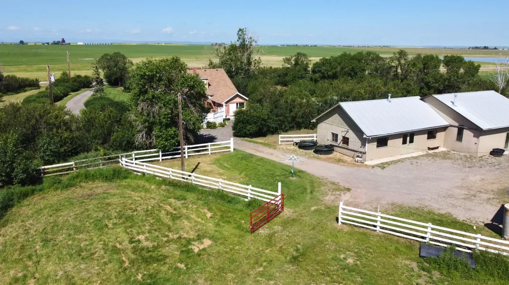594238 104 Street E Rural Foothills County AB T0L0P0