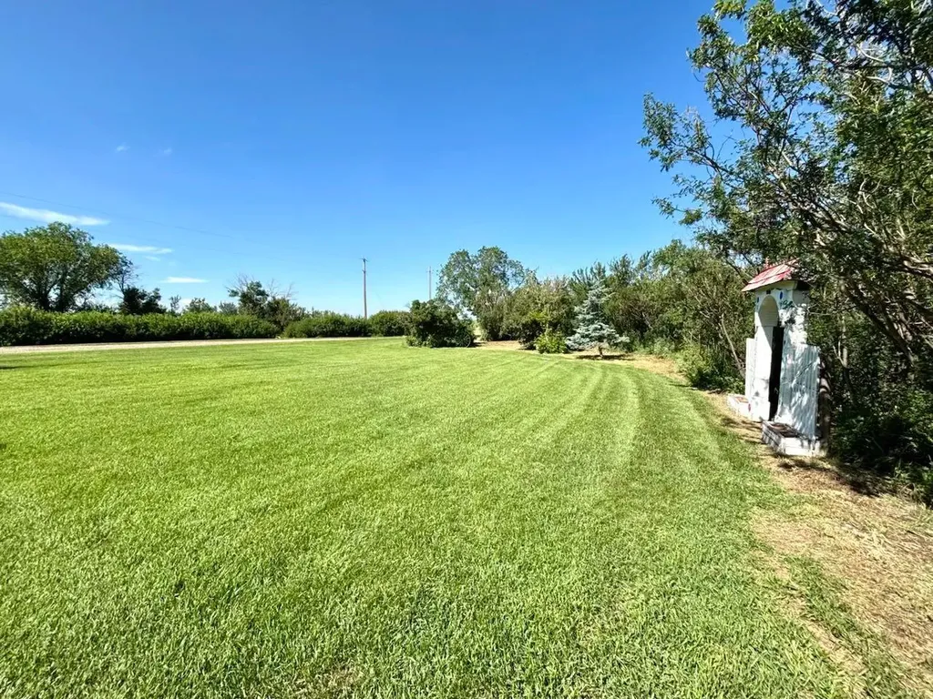 594238 104 Street E Rural Foothills County AB T0L0P0