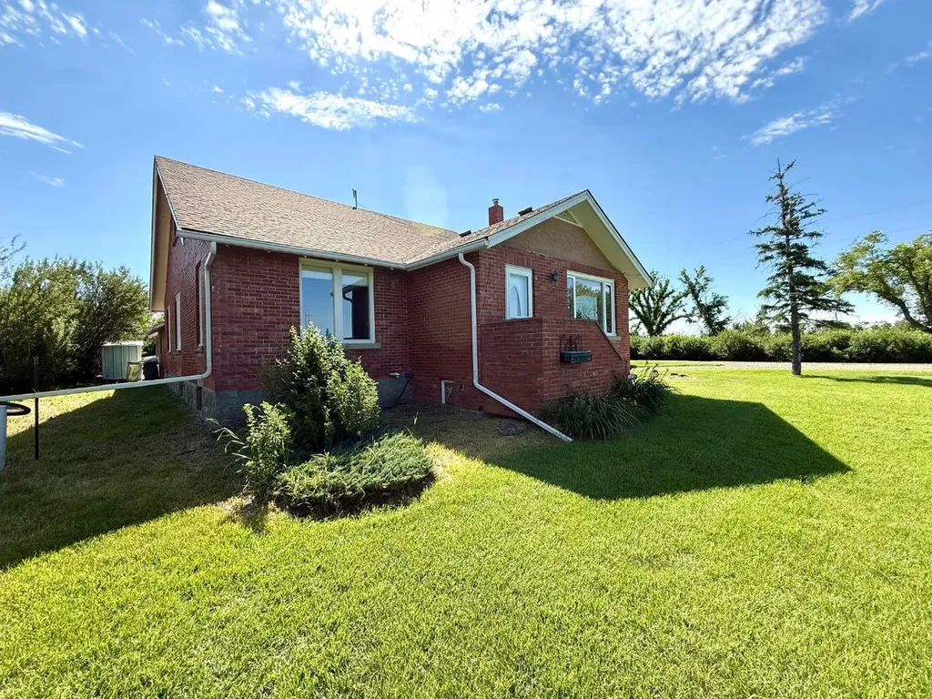 594238 104 Street E Rural Foothills County AB T0L0P0