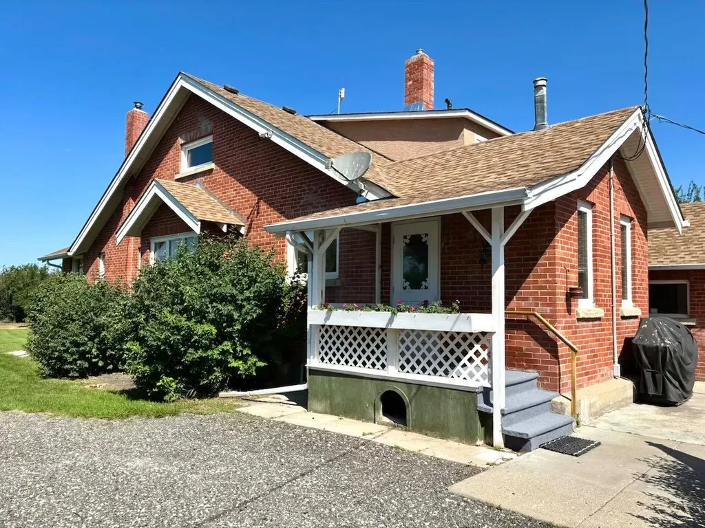 594238 104 Street E Rural Foothills County AB T0L0P0