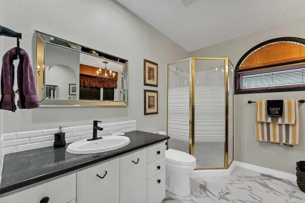 612 Sangster Crescent SW Redcliff AB T0J 2P2