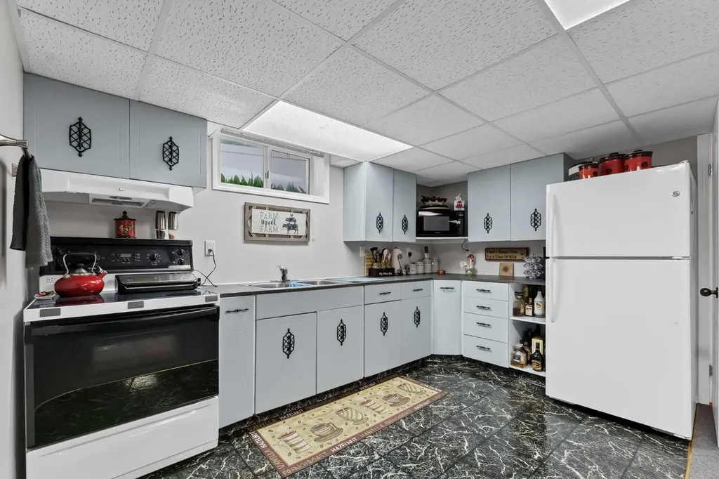 612 Sangster Crescent SW Redcliff AB T0J 2P2