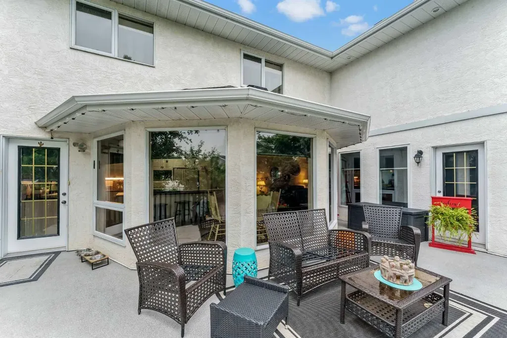 612 Sangster Crescent SW Redcliff AB T0J 2P2