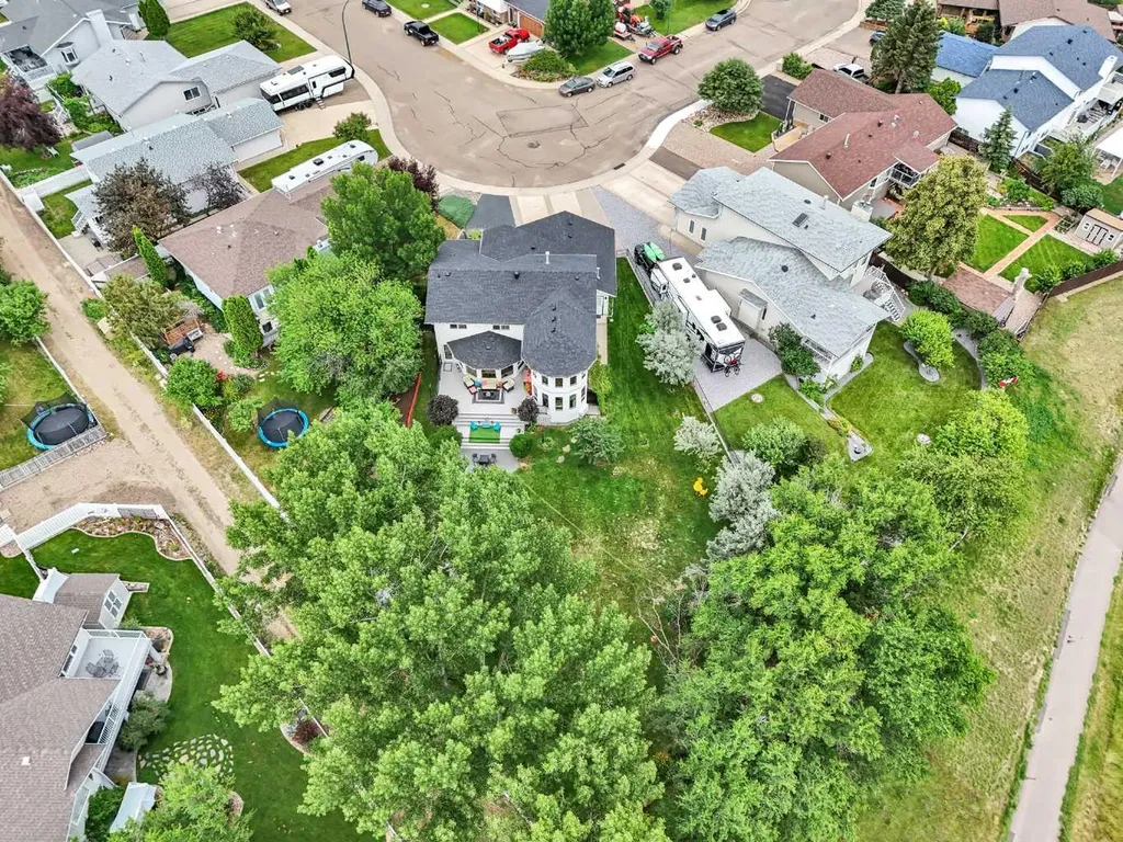 612 Sangster Crescent SW Redcliff AB T0J 2P2