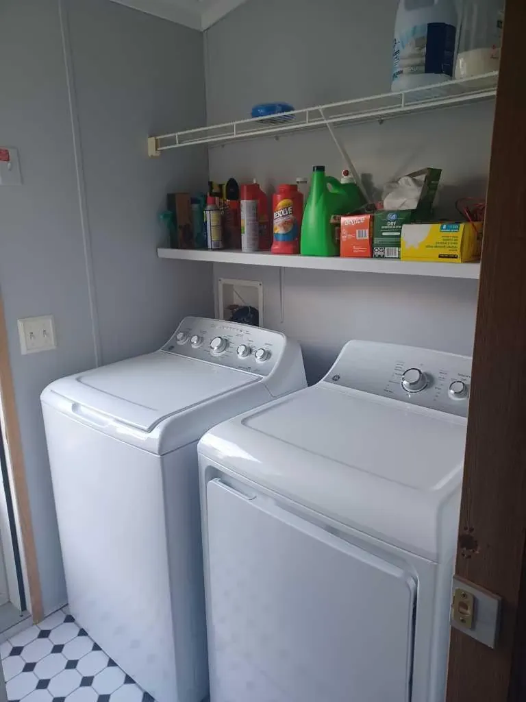 4851 46 Street Sylvan Lake AB T4S 1X2