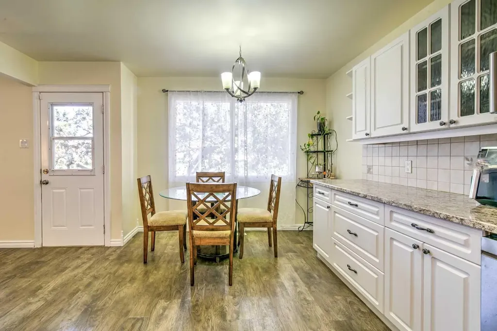 1714 15 Avenue N Lethbridge AB T1H 1W6