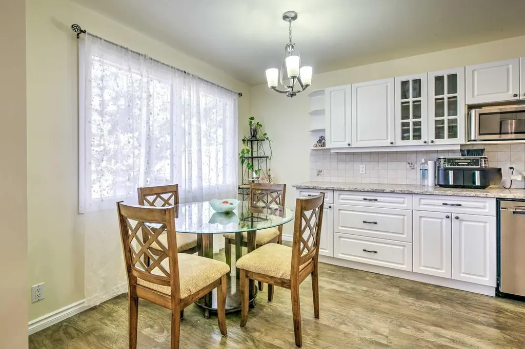 1714 15 Avenue N Lethbridge AB T1H 1W6