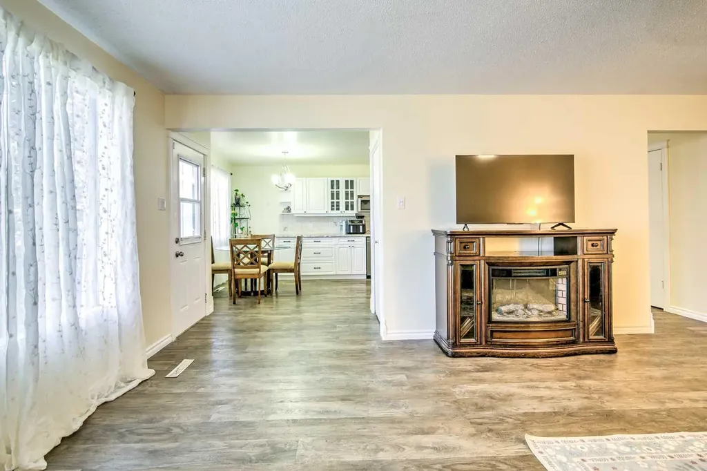 1714 15 Avenue N Lethbridge AB T1H 1W6