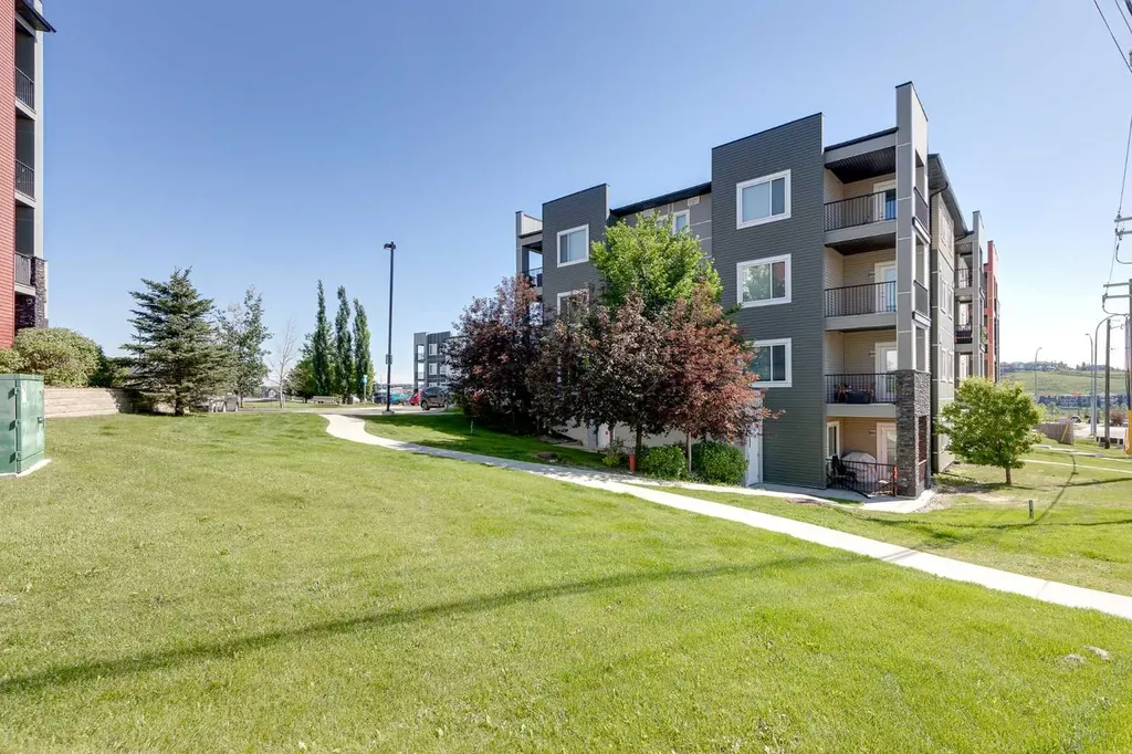 4 Sage Hill Terrace NW Calgary AB T3R 0W4