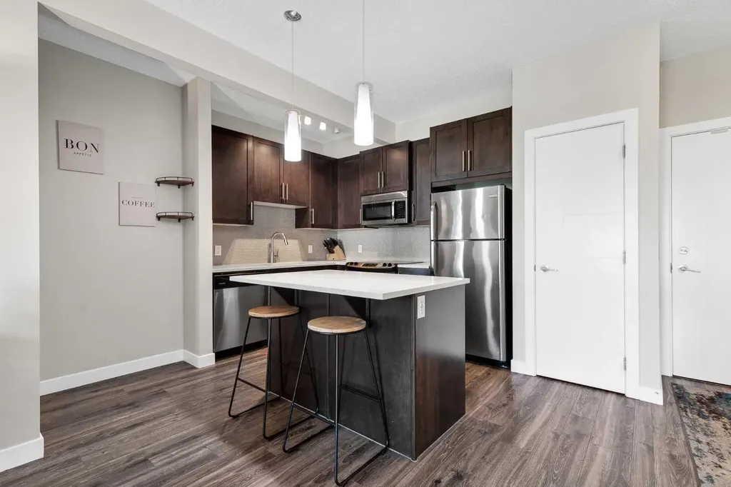 4 Sage Hill Terrace NW Calgary AB T3R 0W4