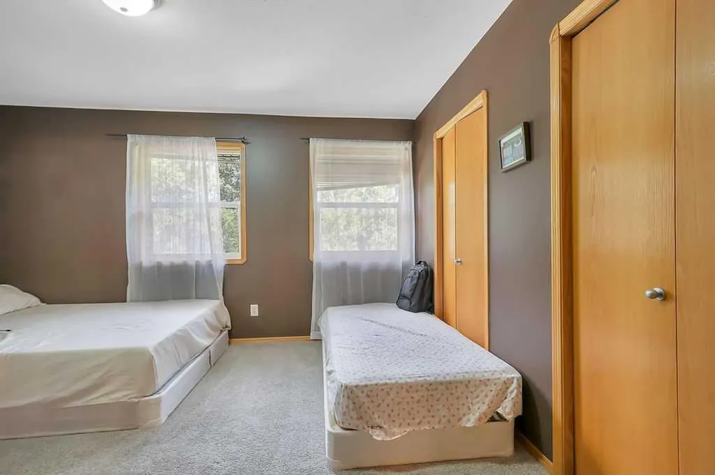 49 Abel Close Red Deer AB T4R 2Y3